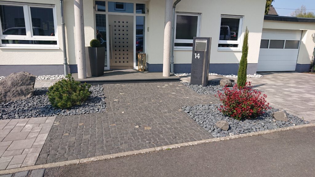 » Gartenimpressionen
